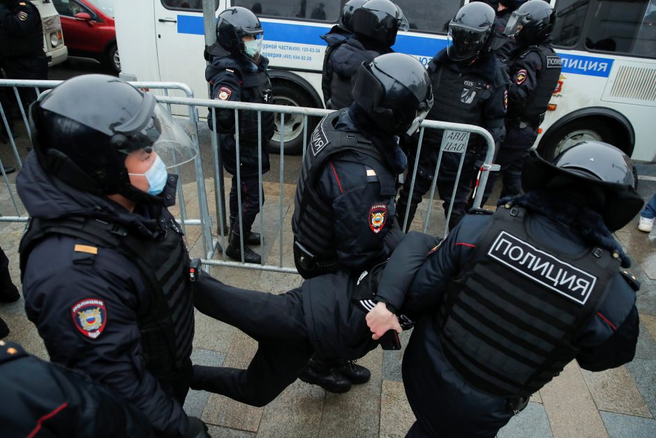 Maskvoje vilnija A. Navalno šalininkų protestai: tarp sulaikytųjų – Kremliaus kritiko žmona