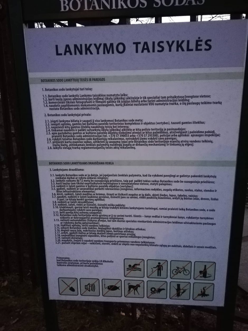 Suglumino Botanikos sodo darbo laikas: tiesiog pabučiavome spyną