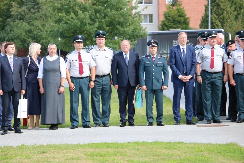 Pakaunės pareigūnai gyventojų laukia naujose patalpose