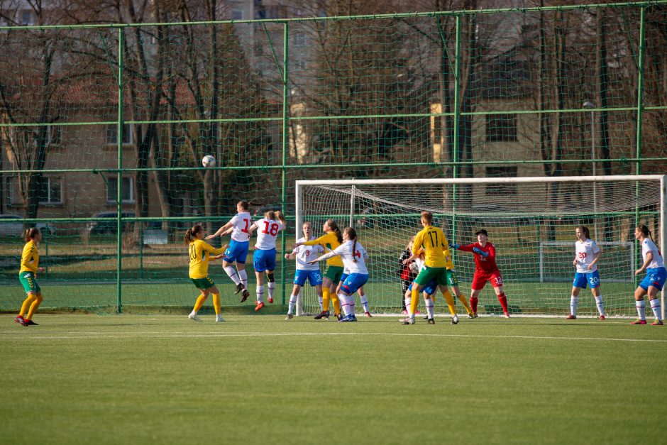 Lietuvos moterų futbolo rinktinės rungtynės su Farerų salų rinktine