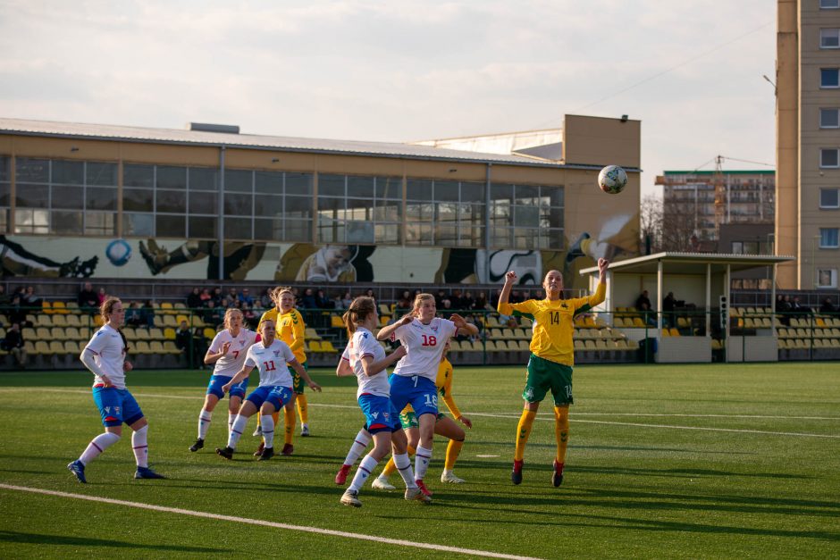 Lietuvos moterų futbolo rinktinės rungtynės su Farerų salų rinktine