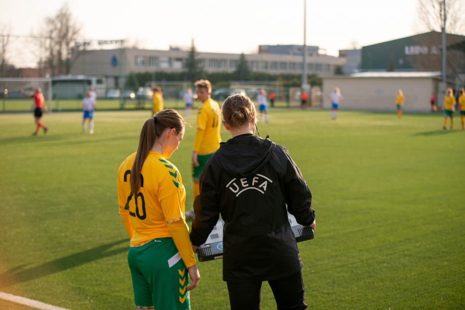 Lietuvos moterų futbolo rinktinės rungtynės su Farerų salų rinktine