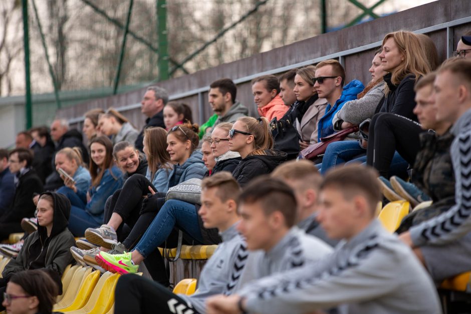 Lietuvos moterų futbolo rinktinės rungtynės su Farerų salų rinktine