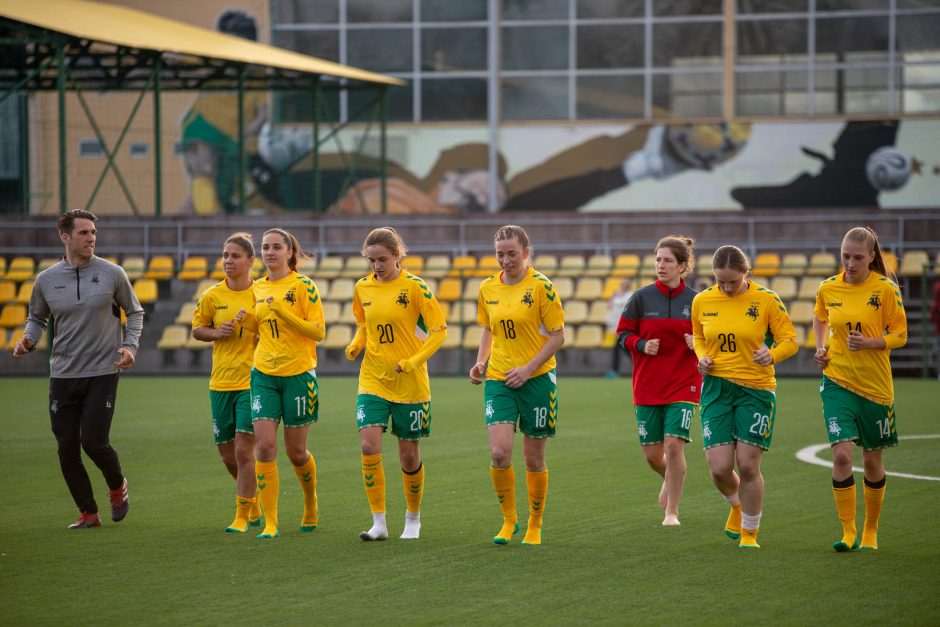 Lietuvos moterų futbolo rinktinės rungtynės su Farerų salų rinktine