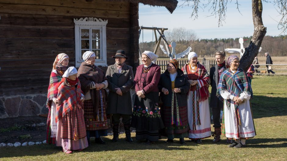 Liaudies buities muziejuje – linksma ir skani Gandrinių šventė