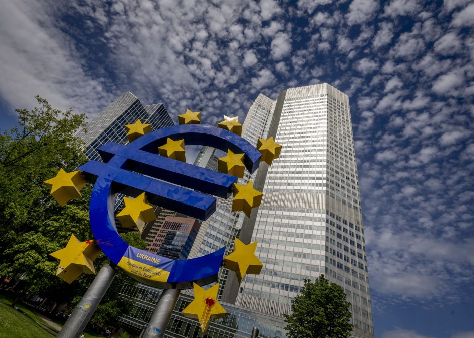 ECB: bankų solidarumo įnašas gali turėti neigiamų padarinių ekonomikai
