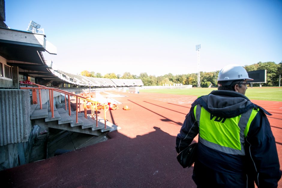 Darbo inspekcijos vizitas rekonstruojamame Kauno stadione