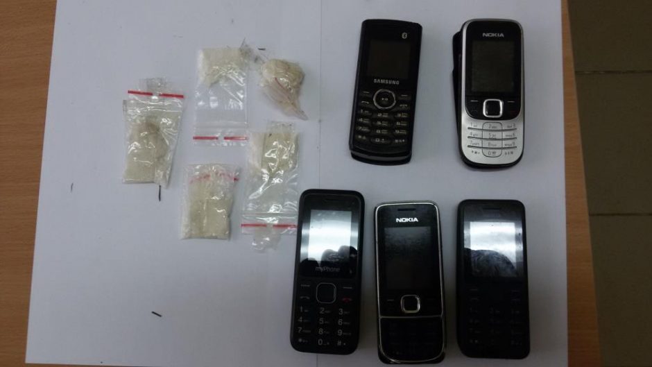 Kybartų pataisos namuose rasta narkotikų ir mobiliųjų telefonų