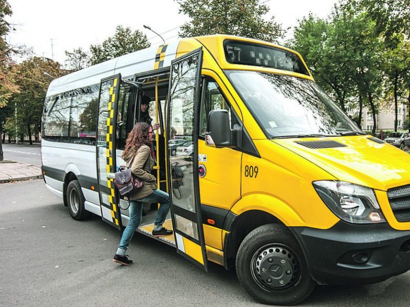 Kelionė maršrutiniu taksi Kaune kainuos tiek pat kiek troleibusu ar autobusu