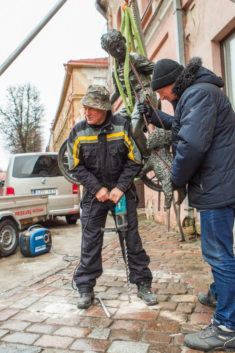 Vilniaus gatvėje – ratuotas Kauno akcentas su augintiniu