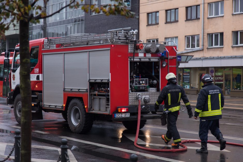 Netoli Kauno autobusų stoties supleškėjo troleibusas