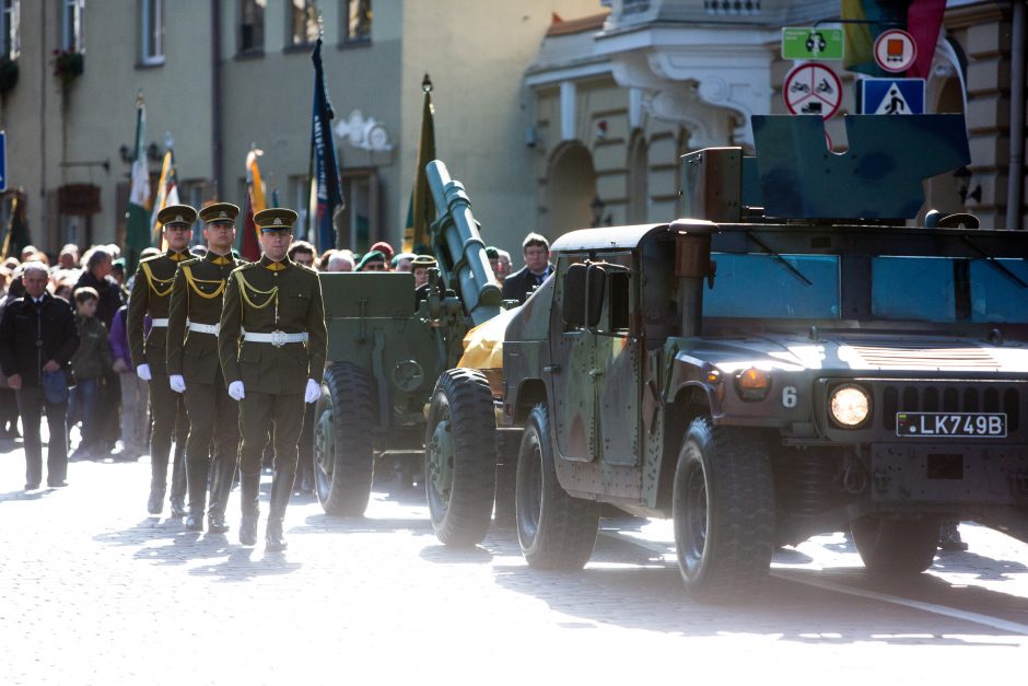 Lietuva valstybinėmis laidotuvėmis pagerbė partizanų vadą A. Ramanauską-Vanagą