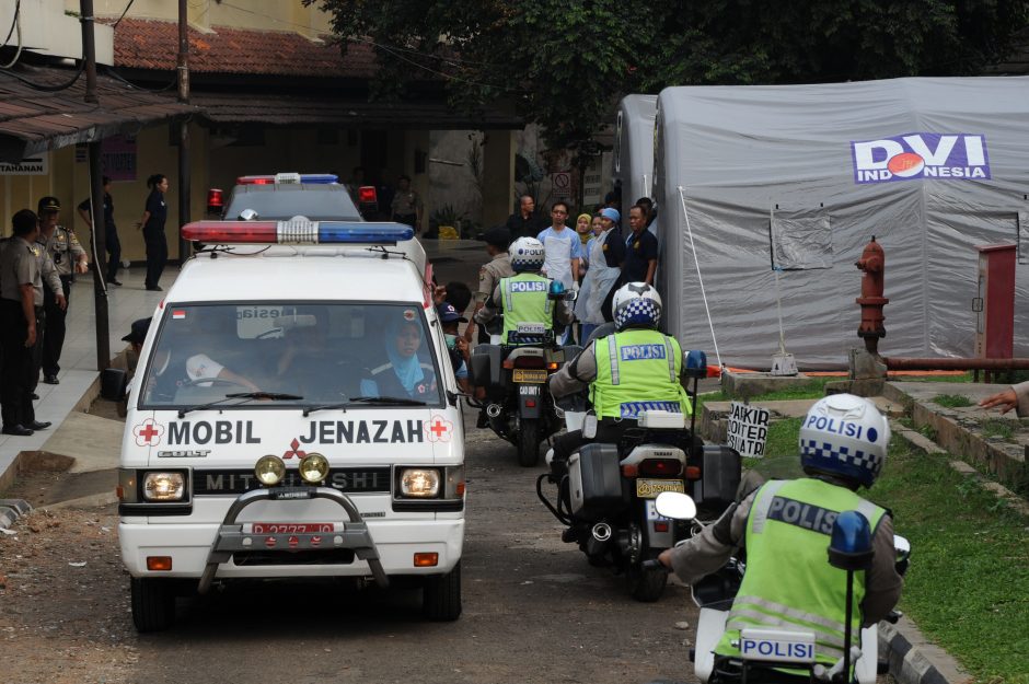 Indonezijoje dingo policijos lėktuvas, skraidinantis 13 žmonių