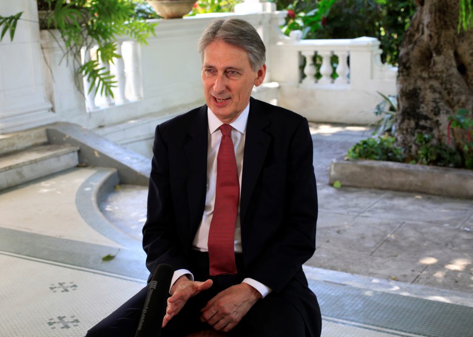 Britanijos diplomatijos vadovas susitarė dėl skolų restruktūrizavimo