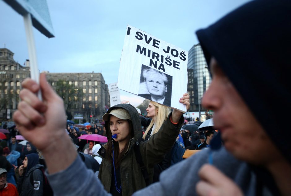 Serbijoje jau trečią dieną vyksta protestai prieš išrinktąjį šalies prezidentą