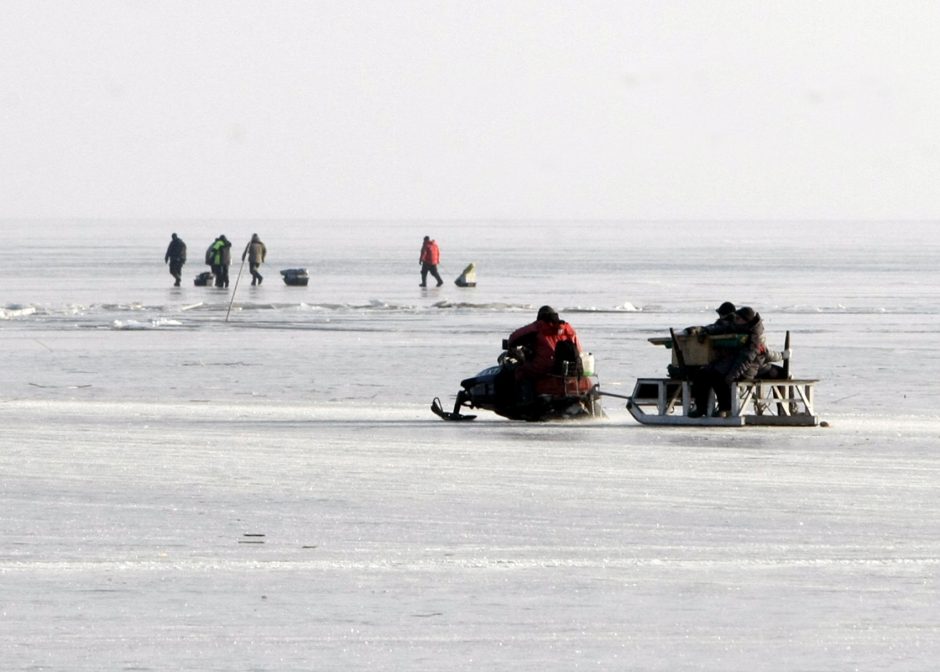 Žūklės malonumai – ant Kuršių marių ledo