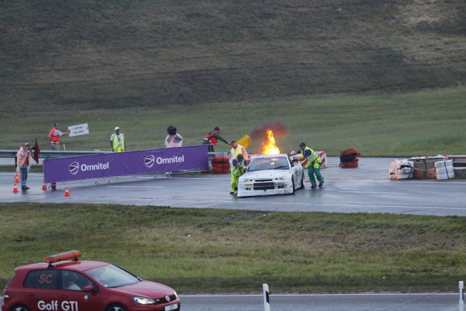 Žvilgsnis į 1000 km lenktynes iš teisėjų bokštelio