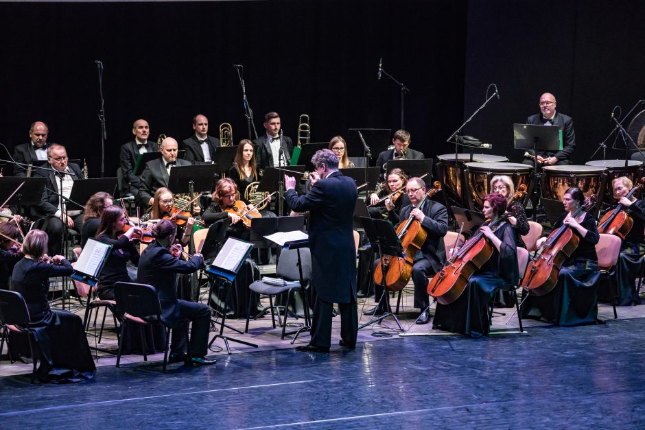 Sausakimšoje Palangos koncertų salėje skambėjo Štrauso muzika