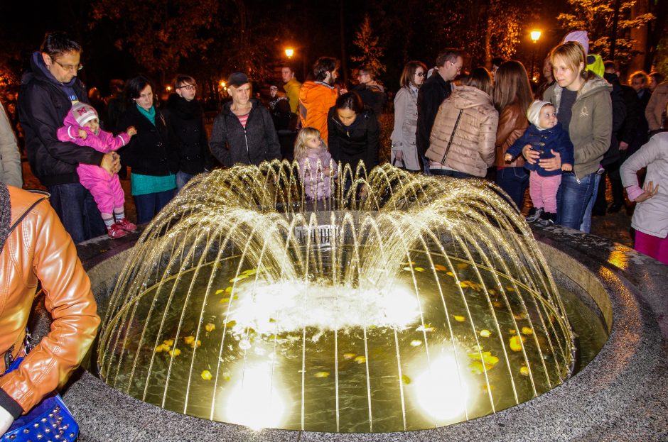 Bernardinų sode surengtas šviesos festivalis