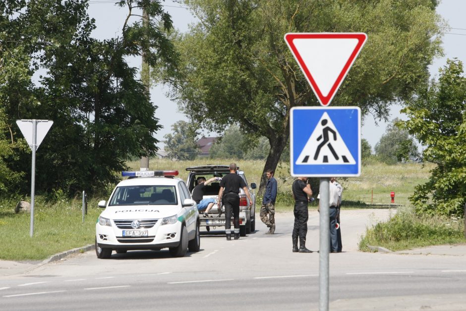 Policija tikrino ne tik vairuotojus