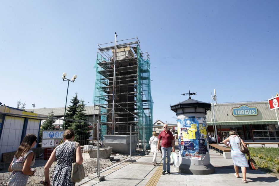 Prie Naujojo turgaus iškilo laikrodžio bokštas