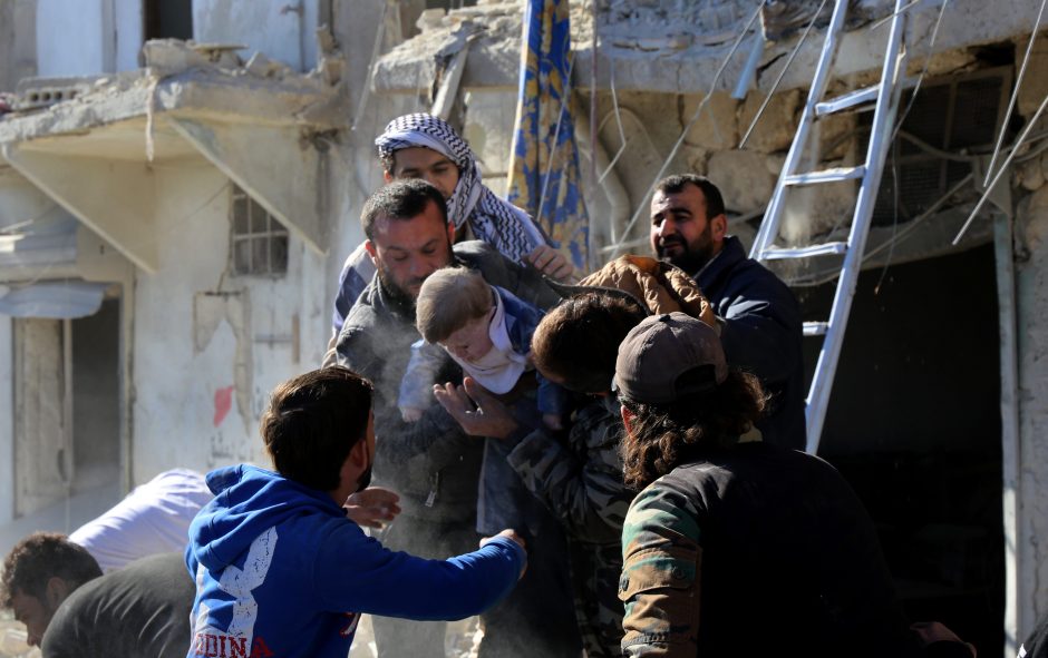 JAV reikalauja, kad Sirijos režimas nutrauktų Alepo bombardavimą