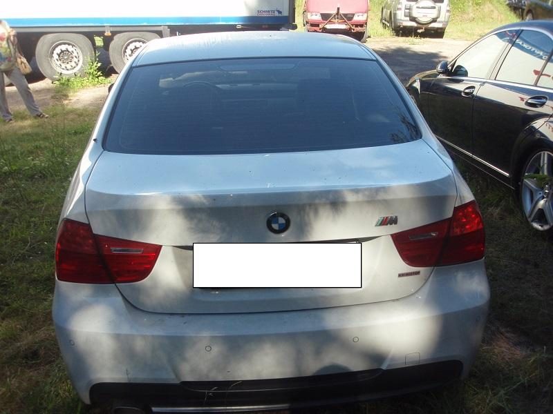 Baltarusis vairavo Jungtinėje Karalystėje pavogtą BMW