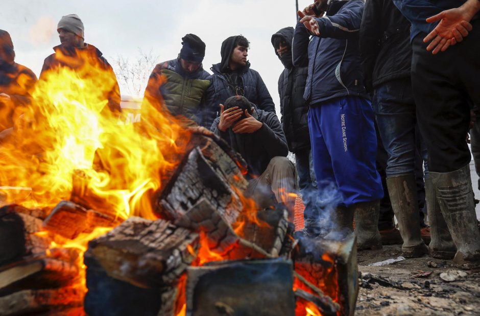 Turkija žada palikti atviras sienas pabėgėliams iš Sirijos