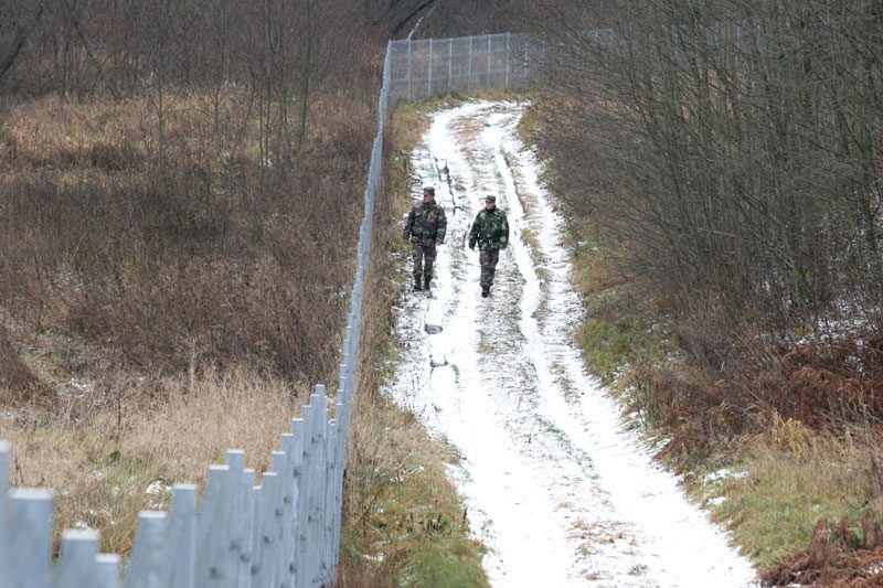 Iš tarnybos atleistas kontrabandininkui talkinęs pasienietis