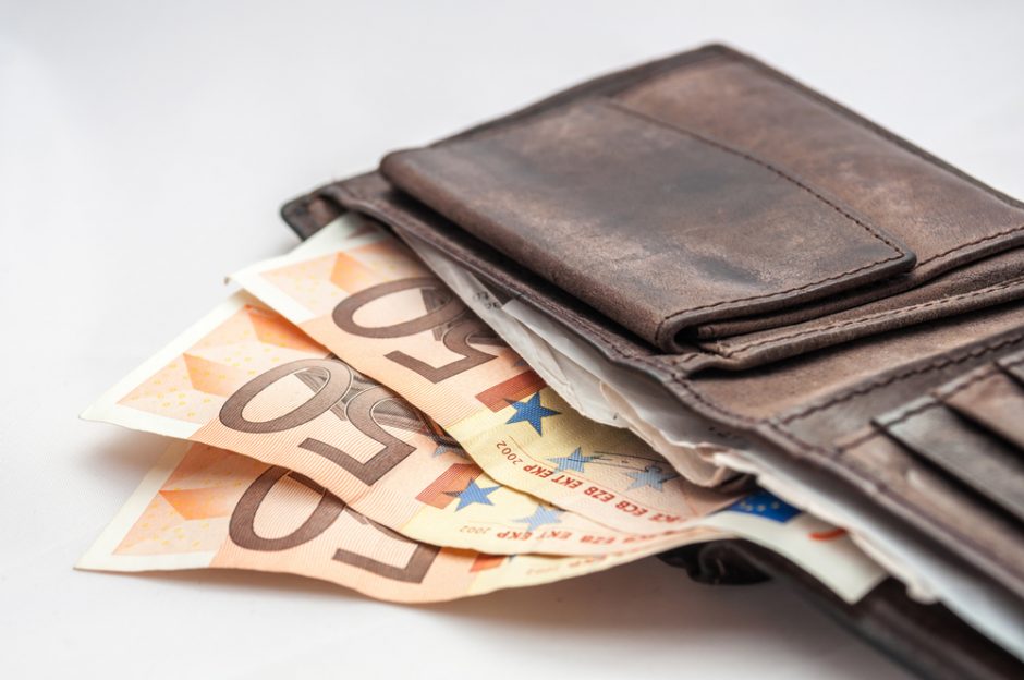 Biržuose „ekspertas“ iš senolės pavogė 640 eurų