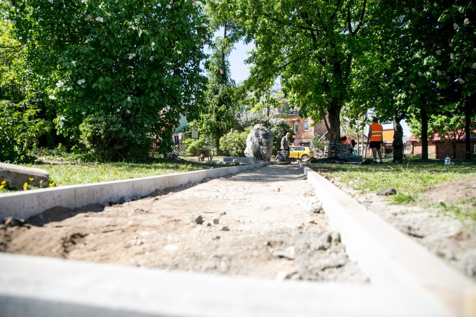 Besiruošiant R. Kalantos žūties metinėms atnaujintas paminklinis akmuo