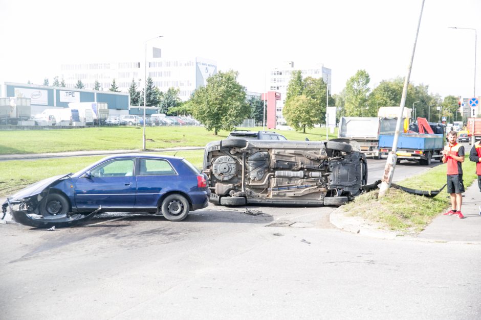 Dviejų automobilių avarija Taikos prospekte