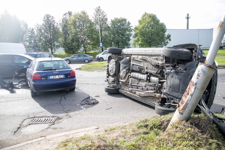 Dviejų automobilių avarija Taikos prospekte