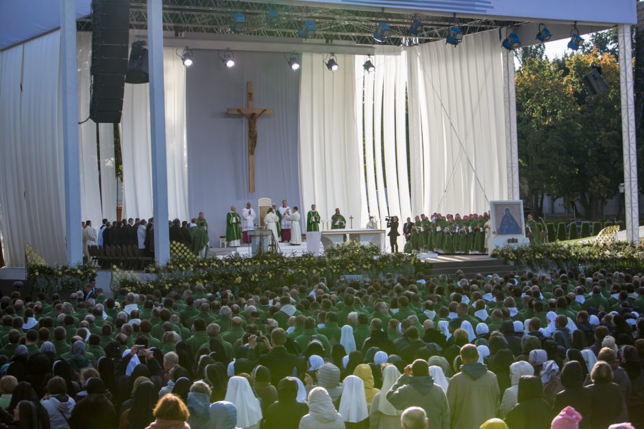 Popiežiaus malda Santakos parke: nebijokime eikvoti savęs dėl mažiausiųjų 