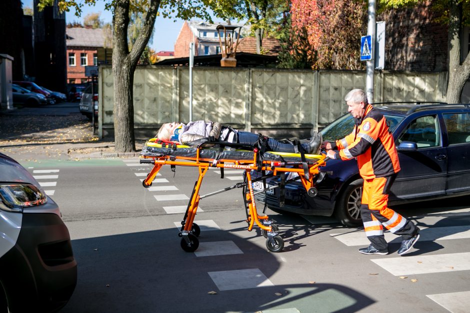 Miesto centre partrenkta perėja ėjusi pėsčioji, vairuotojas neblaivus