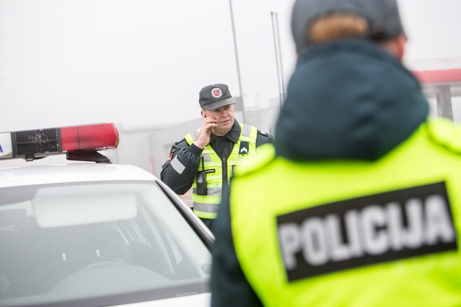 Kaune reidą vykdę pareigūnai: pėstieji perėjose iš rankų nepaleidžia telefonų