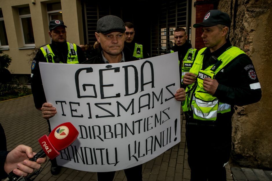 N. Venckienė atvesdinta į Kauno apylinkės teismą