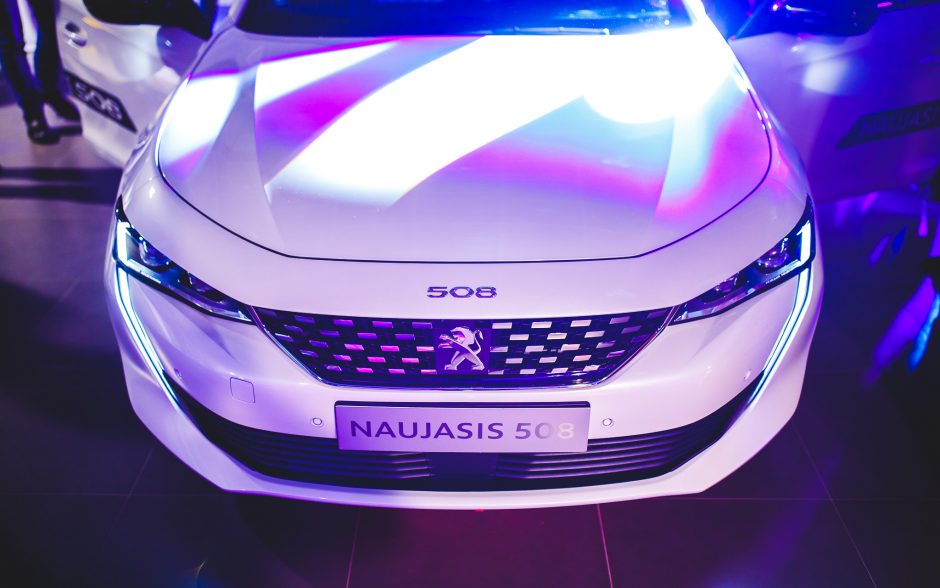 Kauniečiams pristatyta naujausia „Peugeot“ žvaigždė