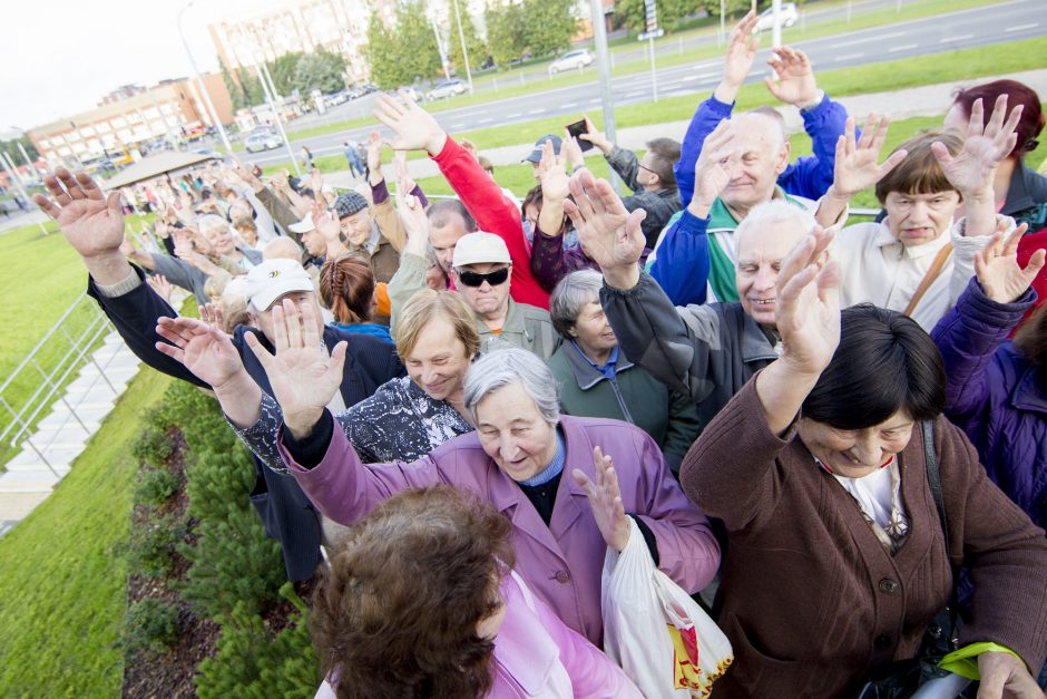 Paaiškino lietuvių polinkį stovėti eilėse: pradeda veikti gyvūnų instinktai