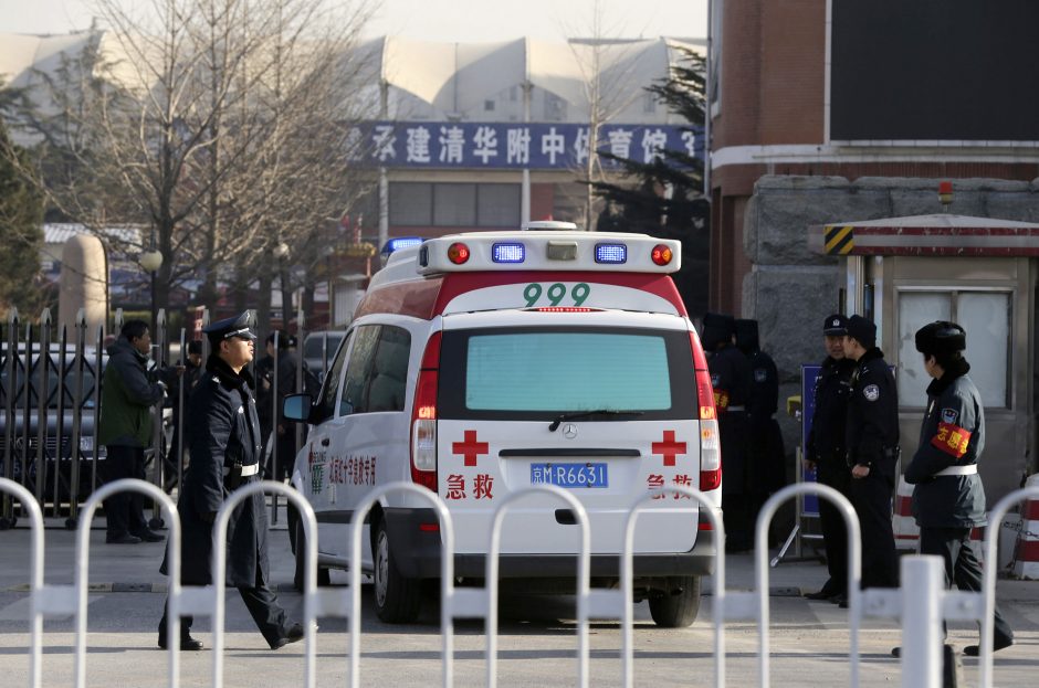 Rytų Kinijoje per autobuso avariją žuvo mažiausiai 12 žmonių