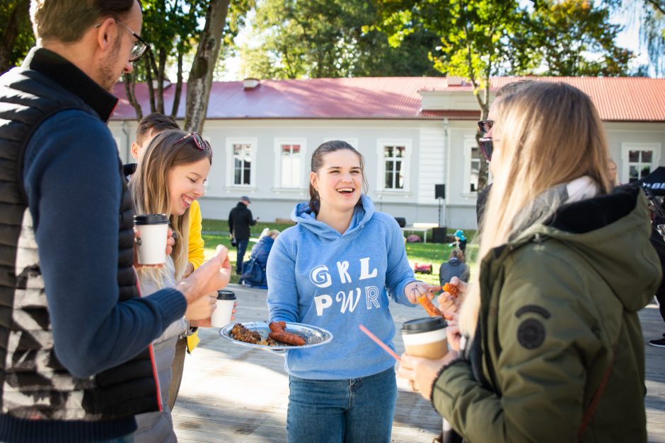 Sveiko maisto šventė: iškyla neapsiriboja tik šašlykais ir traškučiais