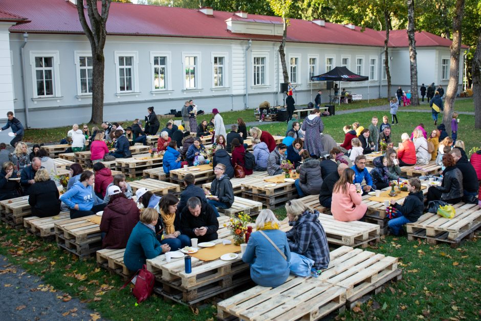 Sveiko maisto šventė: iškyla neapsiriboja tik šašlykais ir traškučiais