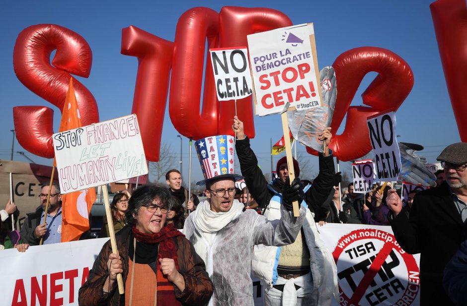 Ekspertai: neratifikuodama CETA sutarties Lietuva atrodo keistai