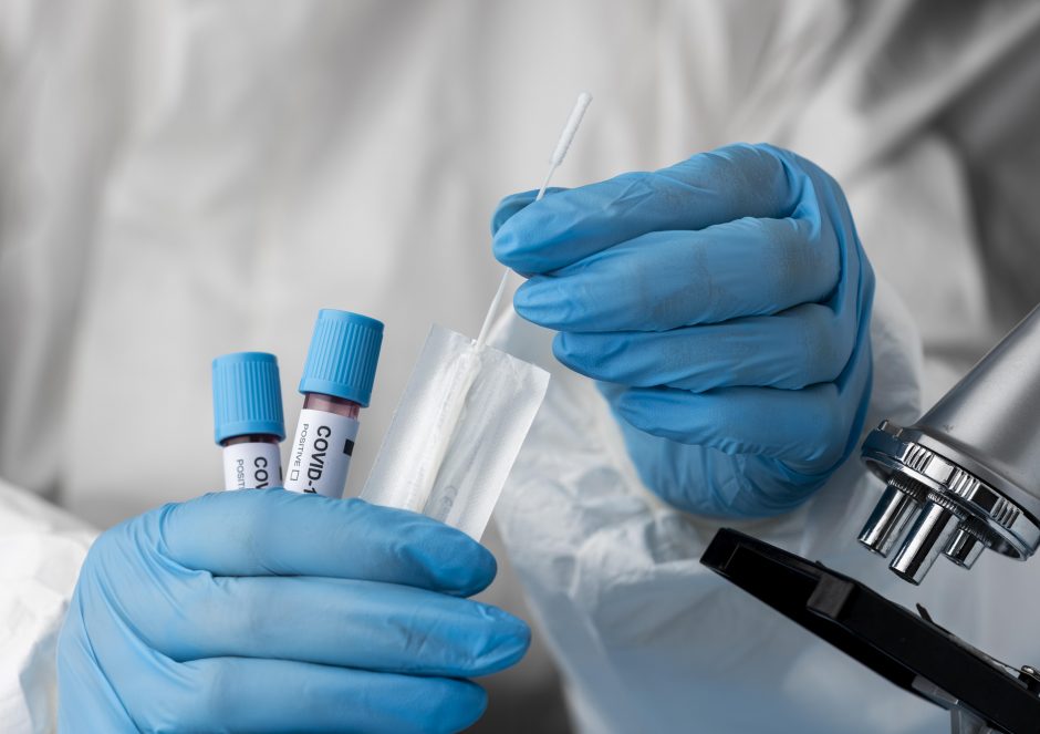 Jungtinėje Karalystėje nustatyti du užsikrėtimo naujo varianto koronavirusu atvejai