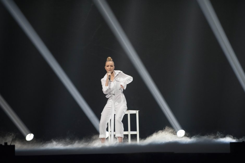 „Eurovizijos“ finalo repeticijoje Paulą išgąsdino sprogusi kėdė