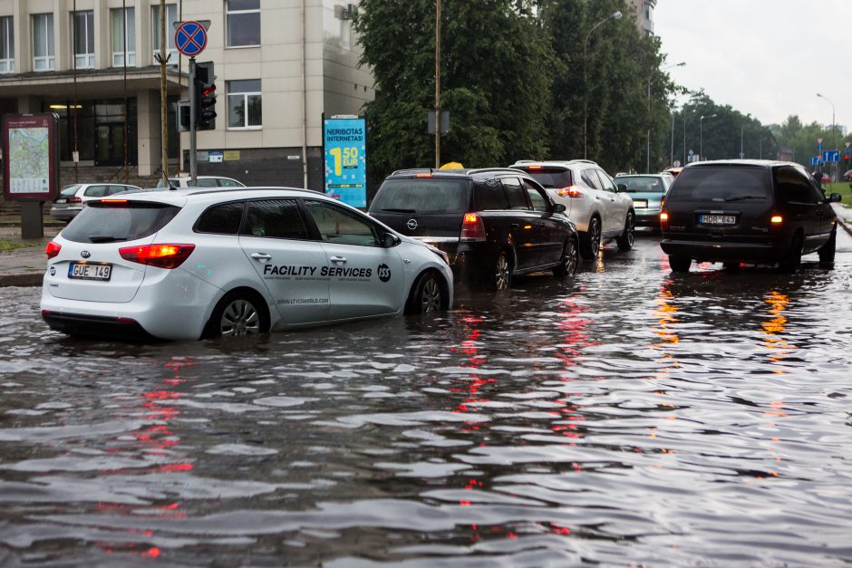 Verslas dėl gamtos stichijų patyrė 1,5 karto daugiau nuostolių