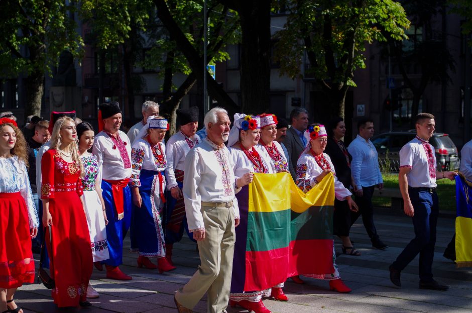 Kauno ukrainiečiai Nepriklausomybės dieną šventė spalvingai