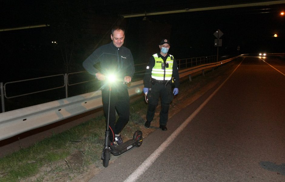 Kauno policijos reidas: įkliuvo ir neblaivus elektrinio paspirtuko vairuotojas