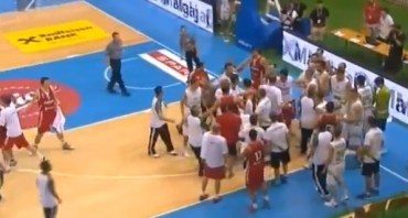 Per draugiškas Slovėnijos ir Turkijos krepšininkų rungtynes - nedraugiškos aistros (video)