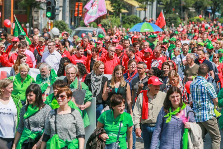 Dešimtys tūkstančių belgų protestuoja prieš pensijų reformą